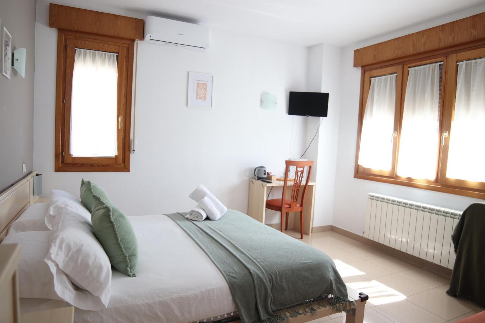Hostal-Casa Rural Rosa-Nonna Siguenza Room photo